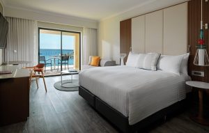 Chambre King Deluxe au Malta Marriott Hotel & Spa avec vue sur mer