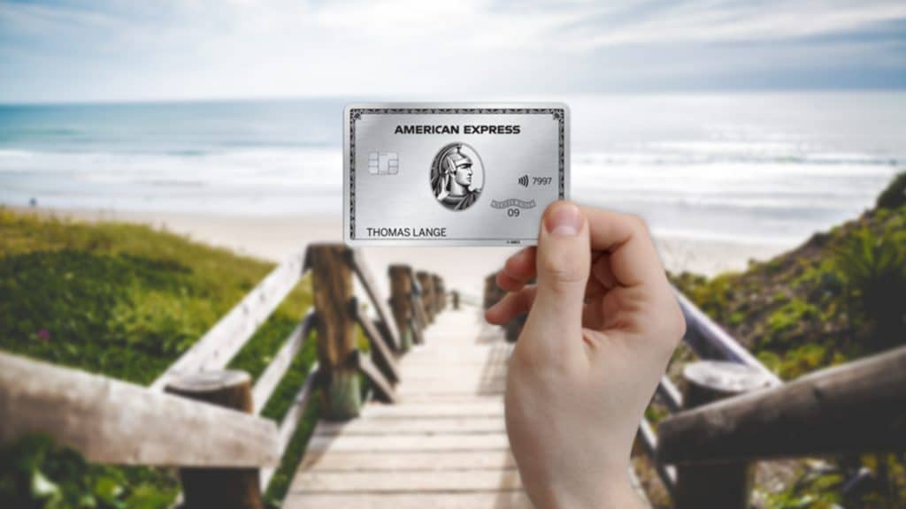 Notre avis sur la carte American Express Air France Platinum. La carte American Express Air France Platinum offre des assurances voyages complètes.