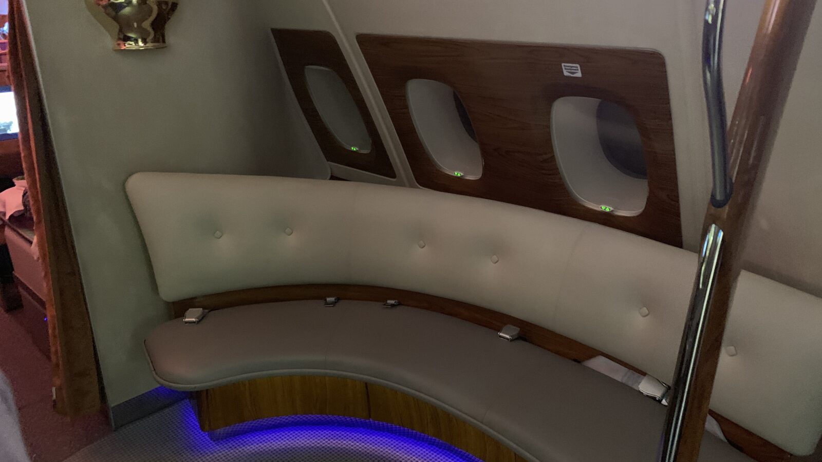 Bar à bord de la Première Classe du Airbus A380 d'Emirates