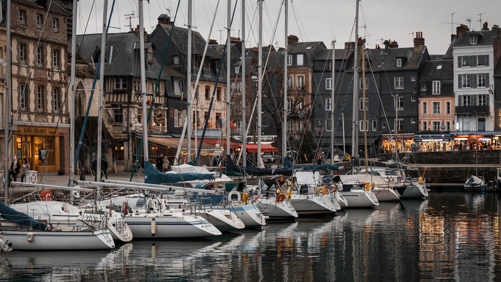 Visiter Honfleur 7 incontournables à ne pas manquer