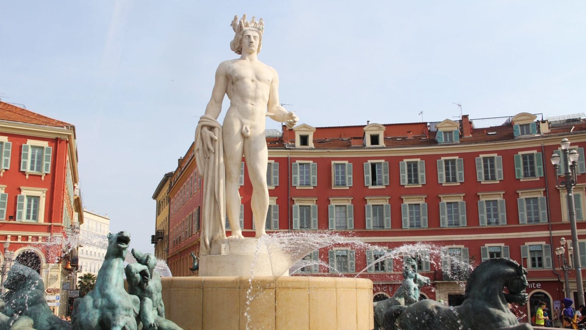 Visiter Nice : la Fontaine du Soleil