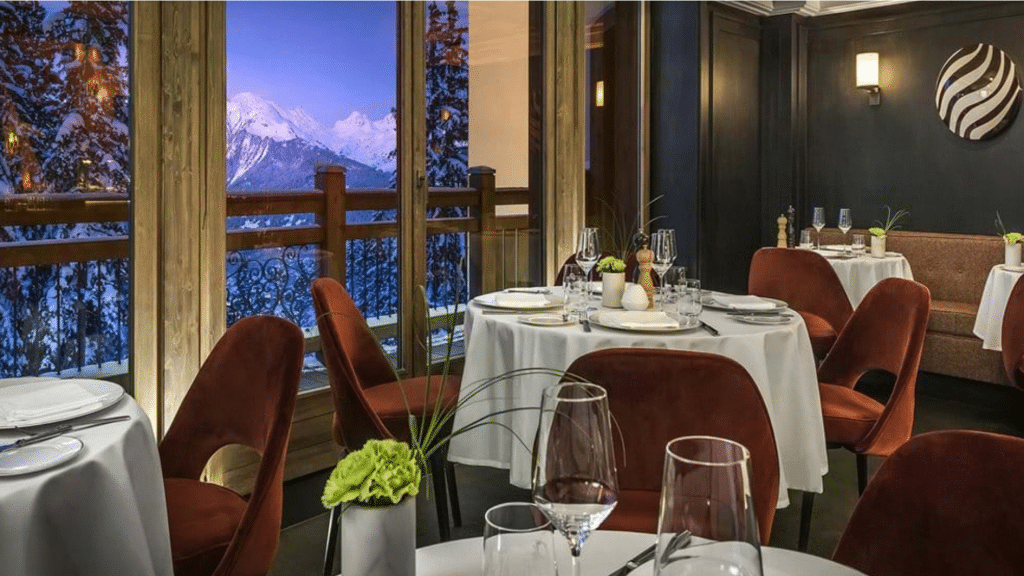 L'Apogée Courchevel _ Hôtel Ski 5 Étoiles, Chalets & Spa Dans Les Alpes - restaurant