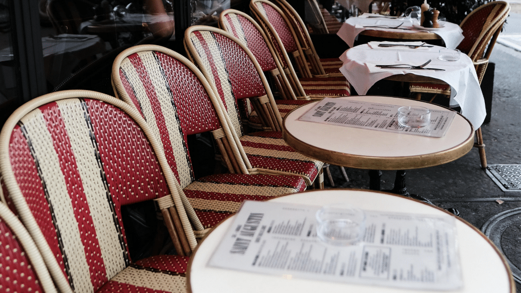 Terrasse de café à Paris