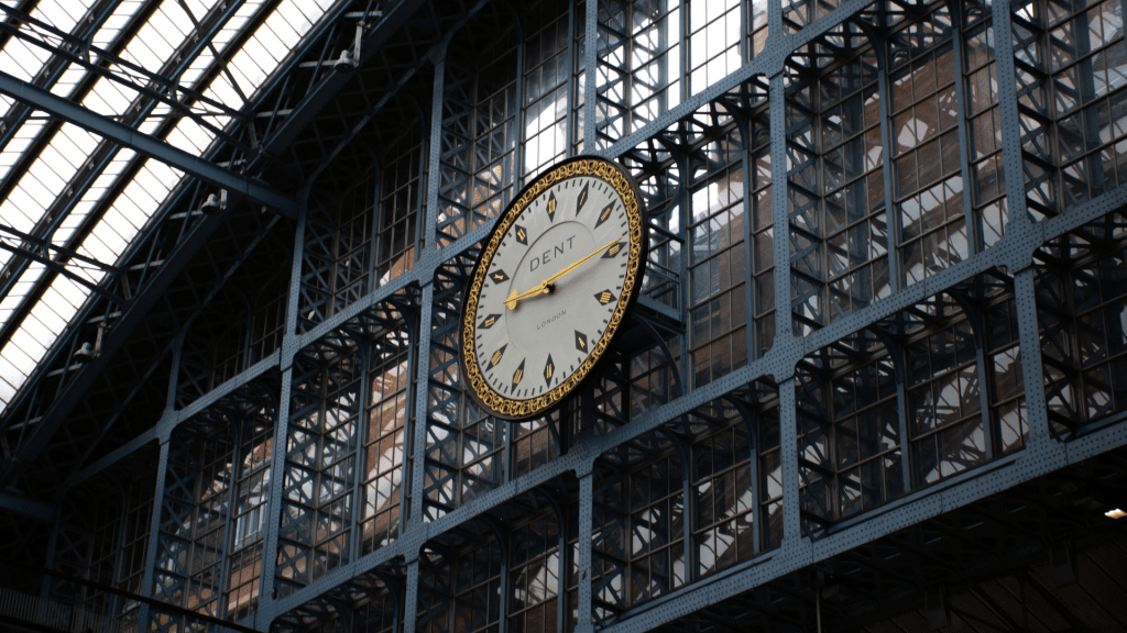 Horloge de la garde de Londres St Pancras