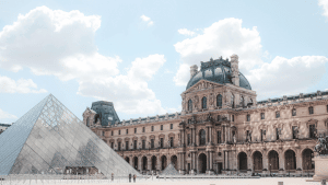 Pyramide du Louvre